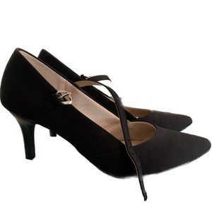 Black Lifestride flex sole Maryjane pumps
